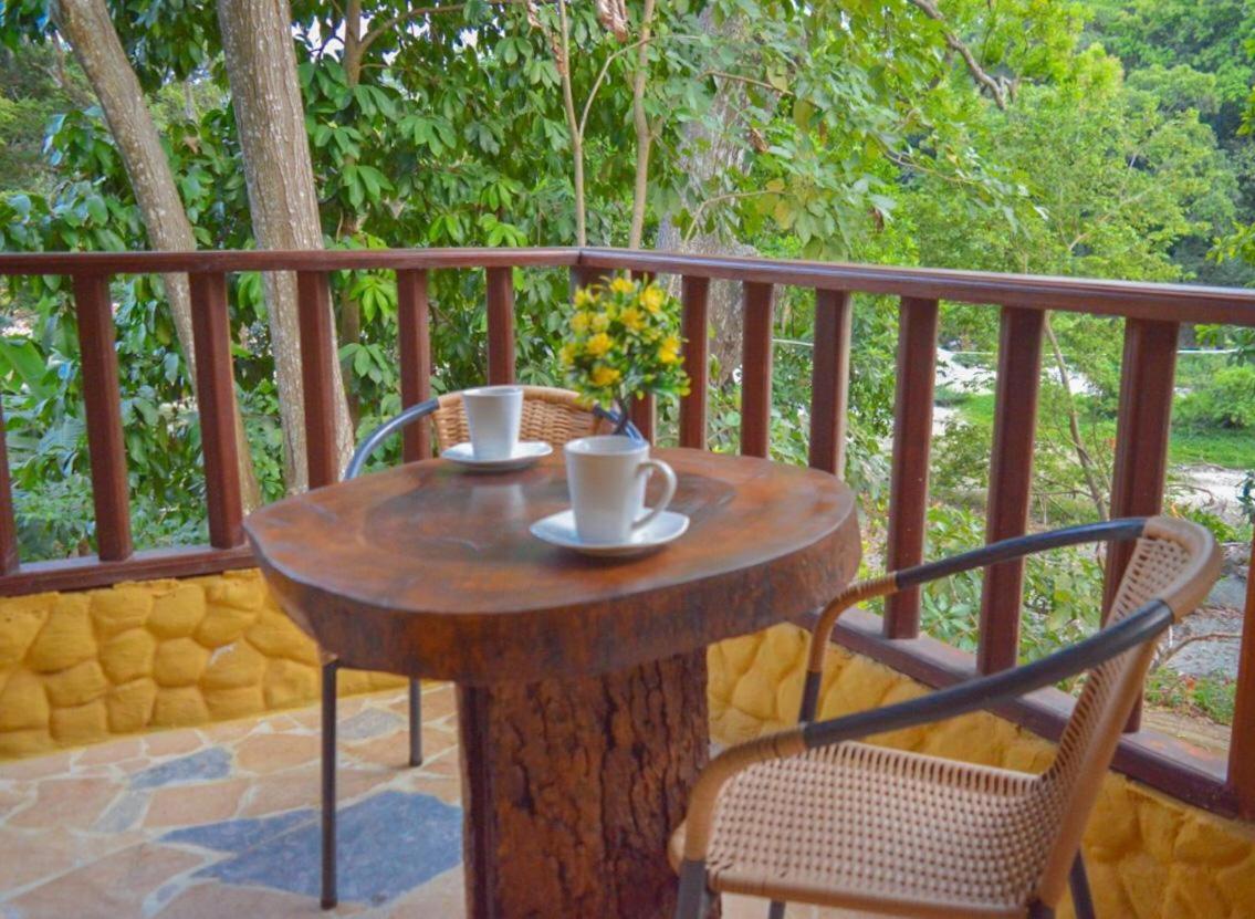 Eco Hostal Kuima 埃尔扎伊诺 外观 照片